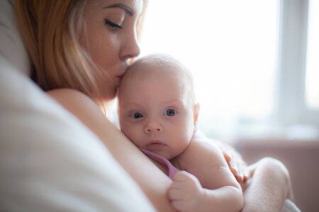 手作り離乳食と市販ベビーフード、どちらが赤ちゃんに最適？メリット・デメリット徹底解説
