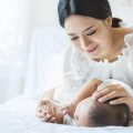 日本で主流の哺乳瓶消毒方法（煮沸・薬液・電子レンジ）の使い方と違いを検証