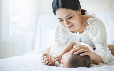 日本で主流の哺乳瓶消毒方法（煮沸・薬液・電子レンジ）の使い方と違いを検証
