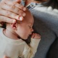 子どもの発達段階に合わせた食事マナーとしつけの進め方