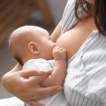 『隣の芝生は青い』現象を乗り越える！他人と比較しない育児のすすめ