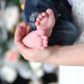 日本における新生児の睡眠環境の整え方と安全対策