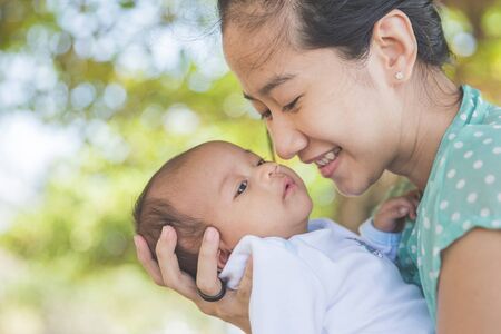 里帰り出産時の家族と協力する妊婦の食事プランと実践アイデア