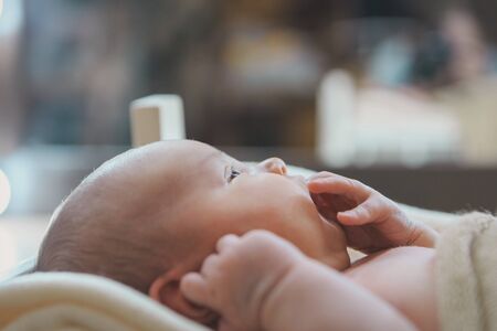 母乳育児と体への影響、悩みと解決策