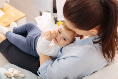 パートナーへの感謝を伝えることで育児のストレスを和らげる方法