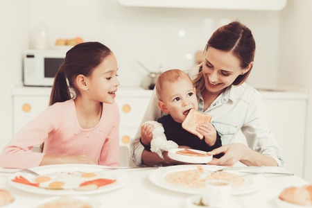 自治体の支援サービスを活用した手作り離乳食教室の体験レポート